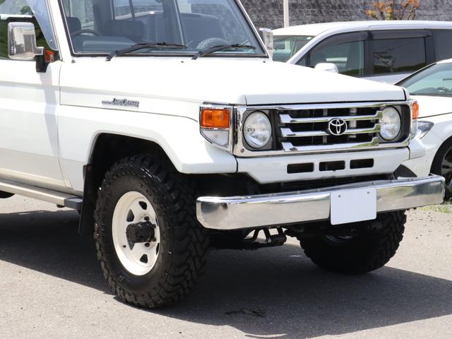 ランドクルーザー７０ ＬＸ　７７ランクル　３．５ＬＸ　デフロック　後期グリル　メッキバンパー　純正ホイール　ＴＯＹＯマッドタイヤ　シートカバー　ウッドステアリング　タイベルウォーターポンプ　ラジエター交換済（14枚目）