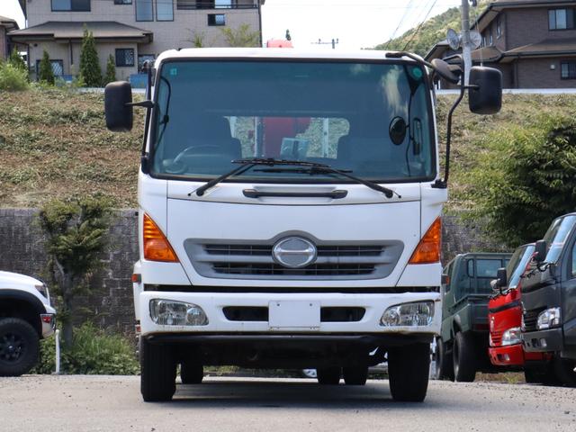 ヒノレンジャー ベースグレード　４段クレーン　差し違いアウトリガー　角足　ラジコン付き　荷台内寸５５７ｃｍ　２１３ｃｍ　最大積載量２４００ｋｇ　標準ロングボディ（25枚目）