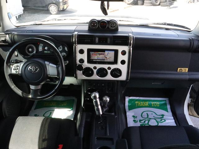 ＦＪクルーザー 　４．０　４ＷＤ　トレイルチームエディション　左ハンドル　ＴＲＤホイール　ＴＲＤマフラー　社外ヘッドライト　テール　カロッツェリアフルセグナビ　Ｂカメラ　ＢＴ　エアブラシペイント（3枚目）