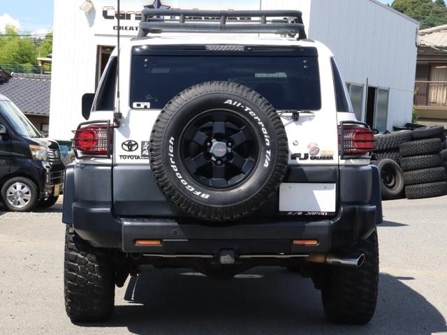 ＦＪクルーザー 　４．０　４ＷＤ　トレイルチームエディション　左ハンドル　ＴＲＤホイール　ＴＲＤマフラー　社外ヘッドライト　テール　カロッツェリアフルセグナビ　Ｂカメラ　ＢＴ　エアブラシペイント（6枚目）
