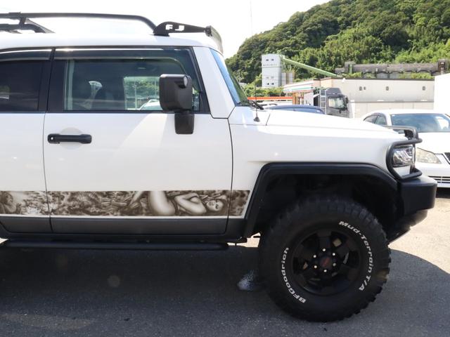 ＦＪクルーザー 　４．０　４ＷＤ　トレイルチームエディション　左ハンドル　ＴＲＤホイール　ＴＲＤマフラー　社外ヘッドライト　テール　カロッツェリアフルセグナビ　Ｂカメラ　ＢＴ　エアブラシペイント（19枚目）