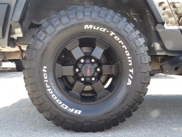 ＦＪクルーザー 　４．０　４ＷＤ　トレイルチームエディション　左ハンドル　ＴＲＤホイール　ＴＲＤマフラー　社外ヘッドライト　テール　カロッツェリアフルセグナビ　Ｂカメラ　ＢＴ　エアブラシペイント（24枚目）
