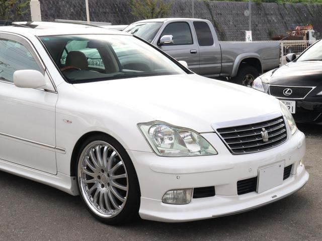 クラウン ロイヤルサルーン ベージュ本革シート サンルーフ カールソン20インチAW ローダウン 後期バンパー モデリスタフルエアロ シートヒーター(11枚目)