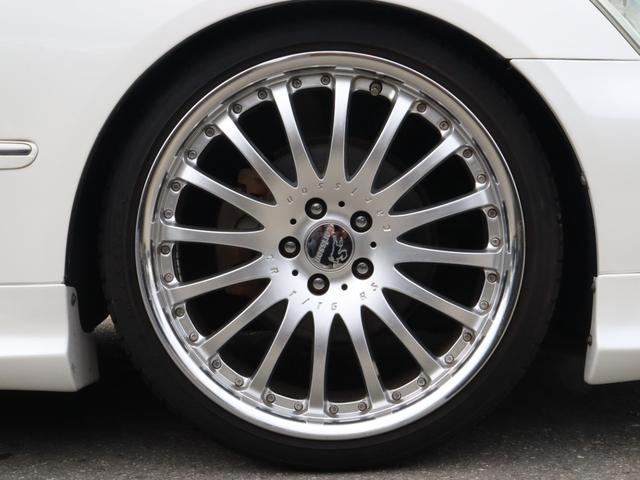 クラウン ロイヤルサルーン ベージュ本革シート サンルーフ カールソン20インチAW ローダウン 後期バンパー モデリスタフルエアロ シートヒーター(16枚目)