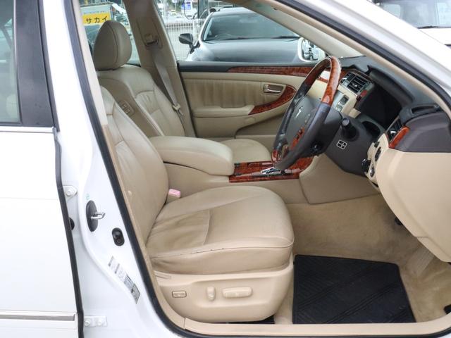 クラウン ロイヤルサルーン ベージュ本革シート サンルーフ カールソン20インチAW ローダウン 後期バンパー モデリスタフルエアロ シートヒーター(33枚目)