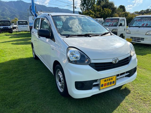 ピクシスエポック 　アイドリングストップ　ＣＶＴ　ＣＤ　ＵＳＢ　ミュージックプレイヤー接続可　エアコン　パワーウィンドウ　運転席エアバッグ　助手席エアバッグ（7枚目）