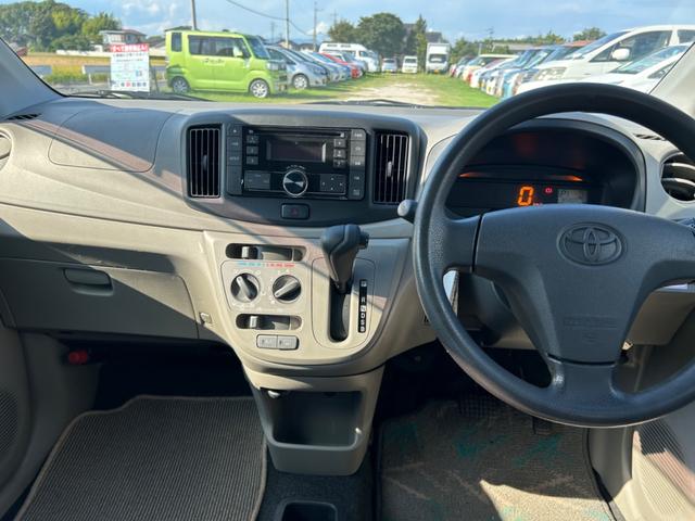 ピクシスエポック 　アイドリングストップ　ＣＶＴ　ＣＤ　ＵＳＢ　ミュージックプレイヤー接続可　エアコン　パワーウィンドウ　運転席エアバッグ　助手席エアバッグ（13枚目）