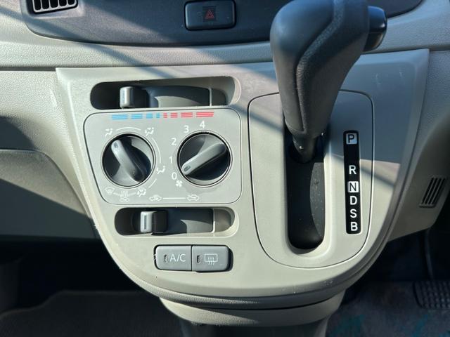 ピクシスエポック 　アイドリングストップ　ＣＶＴ　ＣＤ　ＵＳＢ　ミュージックプレイヤー接続可　エアコン　パワーウィンドウ　運転席エアバッグ　助手席エアバッグ（15枚目）