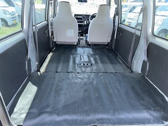 サンバーバン トランスポーター　オートマ　軽バン　ＡＴ　両側スライドドア　エアコン　パワーウィンドウ　運転席エアバッグ　ＣＤ　ＴＶ１　２０１０年式　車検整備付き（23枚目）