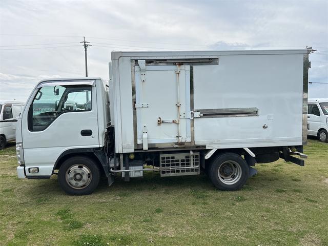 エルフトラック 　冷蔵冷凍車　－３０度　ディーゼル　ＭＴ　後輪ダブル　バックカメラ　キーレスエントリー　電動格納ミラー　ＥＳＣ　エアコン　パワーウィンドウ　運転席エアバッグ　記録簿（2枚目）