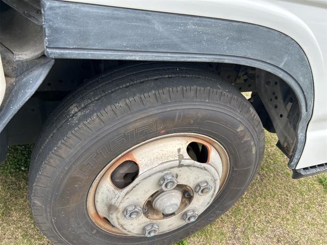 エルフトラック 　冷蔵冷凍車　－３０度　ディーゼル　ＭＴ　後輪ダブル　バックカメラ　キーレスエントリー　電動格納ミラー　ＥＳＣ　エアコン　パワーウィンドウ　運転席エアバッグ　記録簿（21枚目）
