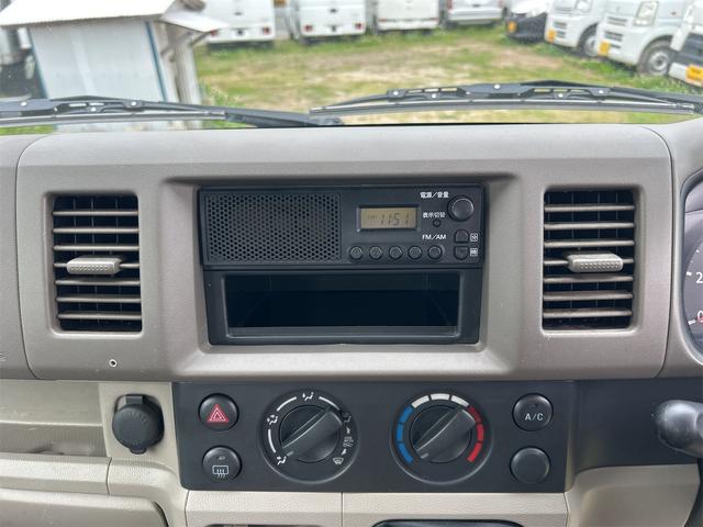 スクラム ＰＣ　ＭＴ　両側スライドドア　盗難防止システム　エアコン　パワーステアリング　運転席エアバッグ　助手席エアバッグ（17枚目）