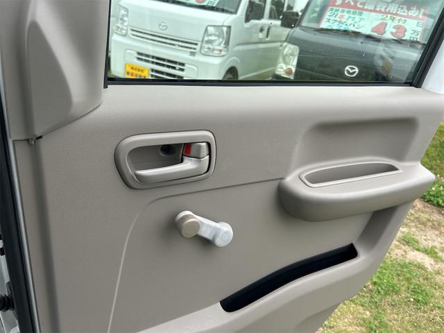 スクラム ＰＣ　ＭＴ　両側スライドドア　盗難防止システム　エアコン　パワーステアリング　運転席エアバッグ　助手席エアバッグ（22枚目）