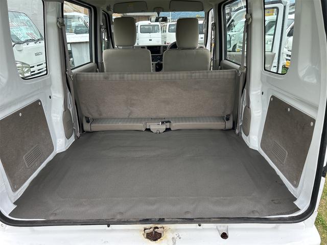 スクラム ＰＣ　ＭＴ　両側スライドドア　盗難防止システム　エアコン　パワーステアリング　運転席エアバッグ　助手席エアバッグ（28枚目）
