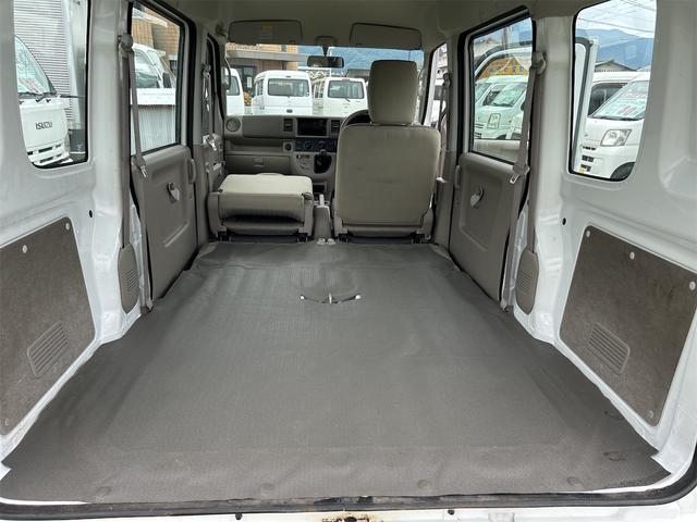 スクラム ＰＣ　ＭＴ　両側スライドドア　盗難防止システム　エアコン　パワーステアリング　運転席エアバッグ　助手席エアバッグ（30枚目）