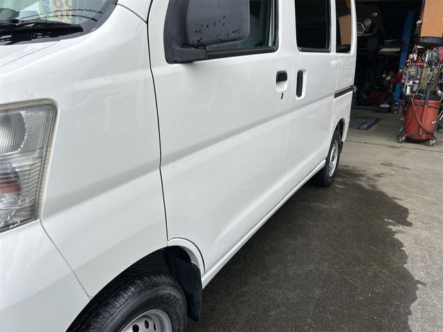 ハイゼットカーゴ ＤＸ　オートマ　フォグランプ　ハイルーフ　２人乗り　ＥＴＣ　軽バン　ＡＴ　ＥＴＣ　両側スライドドア　エアコン　パワーウィンドウ　運転席エアバッグ　助手席エアバッグ（13枚目）