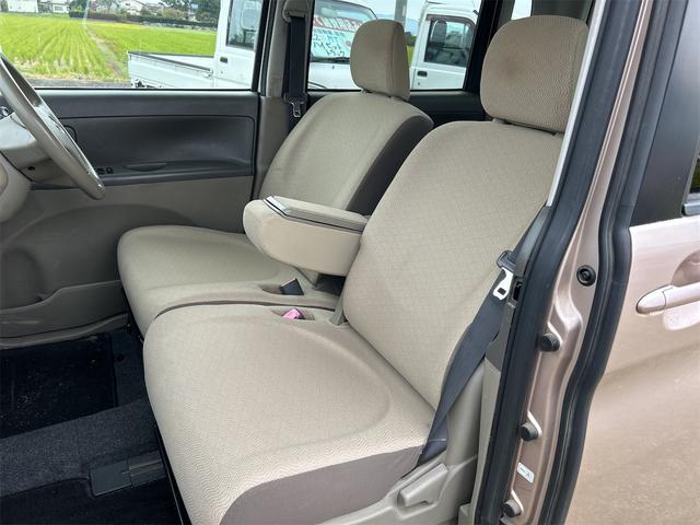 タント ワンダフルセレクション　スマートキー　オートエアコン　スライドドア　電動格納ミラー　ＡＴ　盗難防止システム　ＣＤ　衝突安全ボディ　エアコン（17枚目）