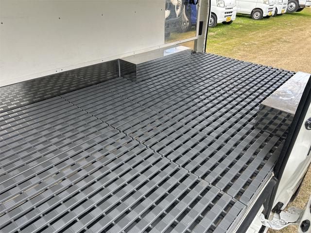 ハイエースバン -5度冷凍車 冷蔵車 オートマ ディーゼル タイヤ4本新品 社外アルミホイール フォグランプ バックモニター ドライブレコーダー ETC スライドドア 電動格納ミラー エアコン パワーウィンドウ(18枚目)