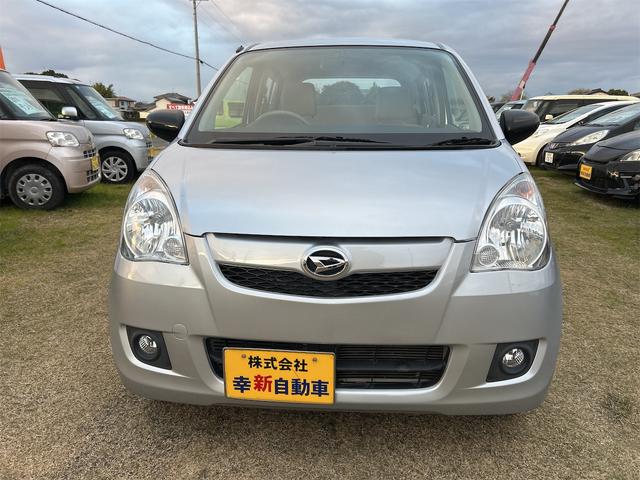 ミラ Xスペシャル マニュアル5速 ワンオーナー キーレスエントリー MT 盗難防止システム ABS CD ミュージックプレイヤー接続可 衝突安全ボディ エアコン パワーステアリング パワーウィンドウ(8枚目)