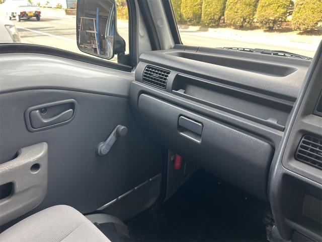 サンバーバン ＶＢ　マニュアル５速　ＭＴ　両側スライドドア　エアコン　パワーステアリング　運転席エアバッグ（14枚目）