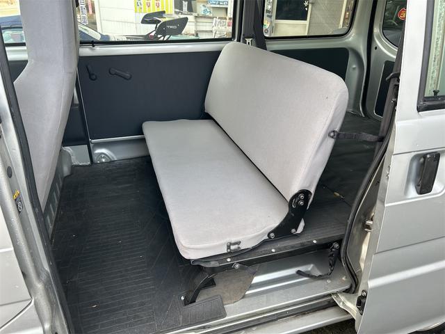 サンバーバン ＶＢ　マニュアル５速　ＭＴ　両側スライドドア　エアコン　パワーステアリング　運転席エアバッグ（21枚目）