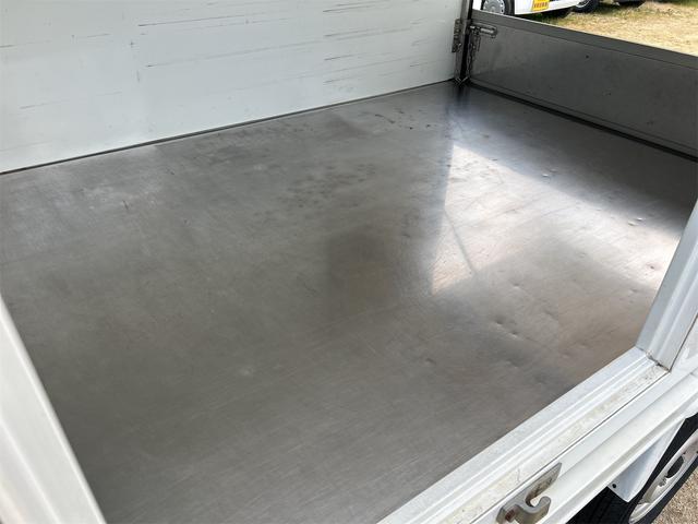 ハイゼットトラック 　リビルト（オーバーホール済）エンジン載せ替え済　オートマ　冷蔵・冷凍－７℃まで　ＡＴ　エアコン　パワーステアリング　パワーウィンドウ　運転席エアバッグ（14枚目）