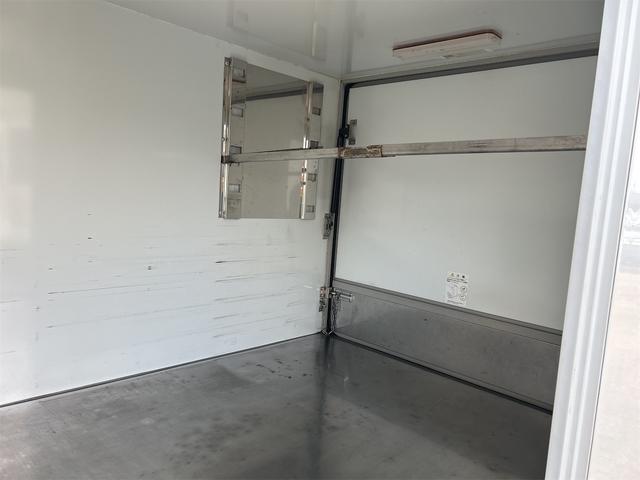 ハイゼットトラック 　リビルト（オーバーホール済）エンジン載せ替え済　オートマ　冷蔵・冷凍－７℃まで　ＡＴ　エアコン　パワーステアリング　パワーウィンドウ　運転席エアバッグ（15枚目）