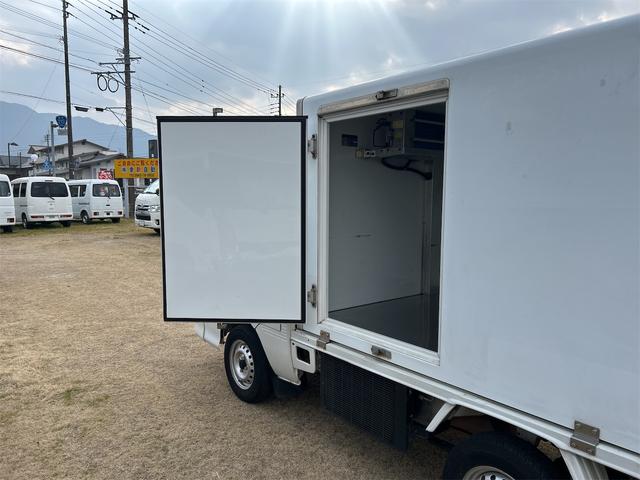 ハイゼットトラック 　リビルト（オーバーホール済）エンジン載せ替え済　オートマ　冷蔵・冷凍－７℃まで　ＡＴ　エアコン　パワーステアリング　パワーウィンドウ　運転席エアバッグ（17枚目）