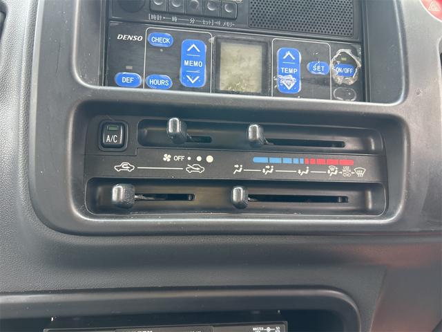 ハイゼットトラック 　リビルト（オーバーホール済）エンジン載せ替え済　オートマ　冷蔵・冷凍－７℃まで　ＡＴ　エアコン　パワーステアリング　パワーウィンドウ　運転席エアバッグ（21枚目）