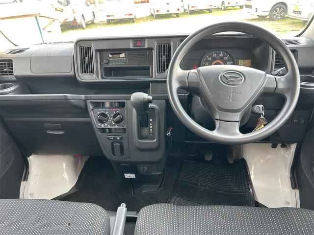 ハイゼットカーゴ ＤＸ　オートマ　キーレス　ＡＢＳ　パワステ　ＡＴ　ＥＴＣ　両側スライドドア　アイドリングストップ　エアコン　運転席エアバッグ　助手席エアバッグ（12枚目）