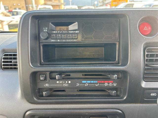 ハイゼットカーゴ スペシャル　４ＷＤ　マニュアル５速　ＭＴ　ドライブレコーダー　両側スライドドア　エアコン　パワーステアリング　運転席エアバッグ　助手席エアバッグ（14枚目）