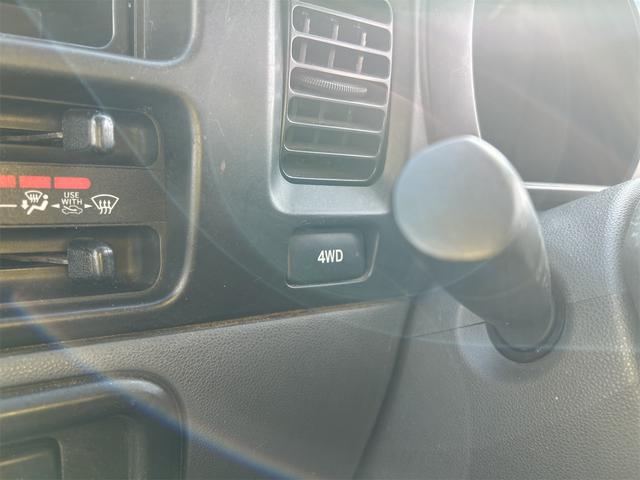 ハイゼットカーゴ スペシャル　４ＷＤ　マニュアル５速　ＭＴ　ドライブレコーダー　両側スライドドア　エアコン　パワーステアリング　運転席エアバッグ　助手席エアバッグ（16枚目）