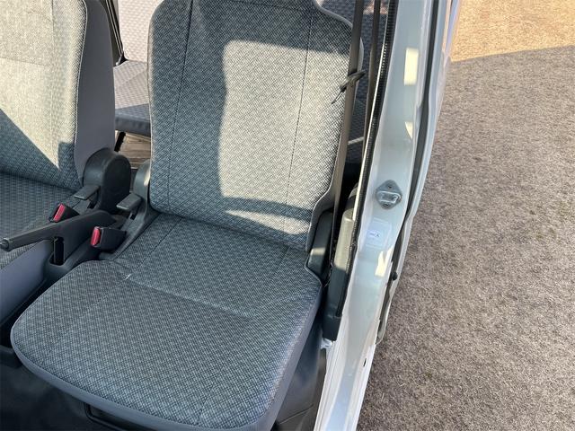 ハイゼットカーゴ スペシャル　４ＷＤ　マニュアル５速　ＭＴ　ドライブレコーダー　両側スライドドア　エアコン　パワーステアリング　運転席エアバッグ　助手席エアバッグ（22枚目）
