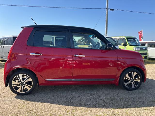 Ｎ－ＯＮＥ プレミアム　ツアラー・Ｌパッケージ　バックカメラ　ナビ　ＴＶ　オートクルーズコントロール　オートライト　ＨＩＤ　スマートキー　アイドリングストップ　電動格納ミラー　ベンチシート　ＣＶＴ　盗難防止システム　ＡＢＳ　ＥＳＣ　ＣＤ　ＤＶＤ再生（6枚目）