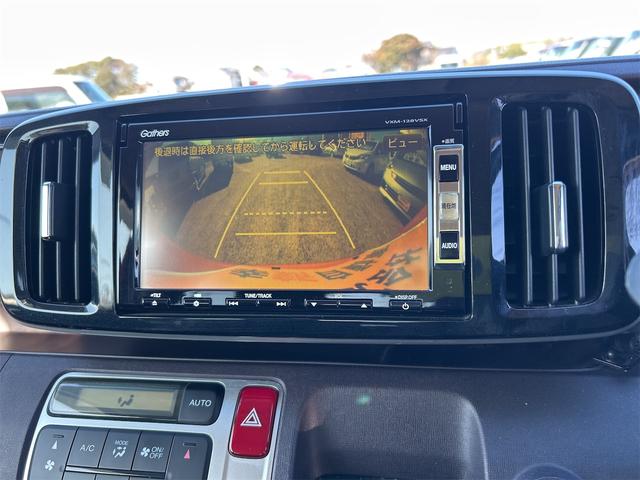 Ｎ－ＯＮＥ プレミアム　ツアラー・Ｌパッケージ　バックカメラ　ナビ　ＴＶ　オートクルーズコントロール　オートライト　ＨＩＤ　スマートキー　アイドリングストップ　電動格納ミラー　ベンチシート　ＣＶＴ　盗難防止システム　ＡＢＳ　ＥＳＣ　ＣＤ　ＤＶＤ再生（20枚目）