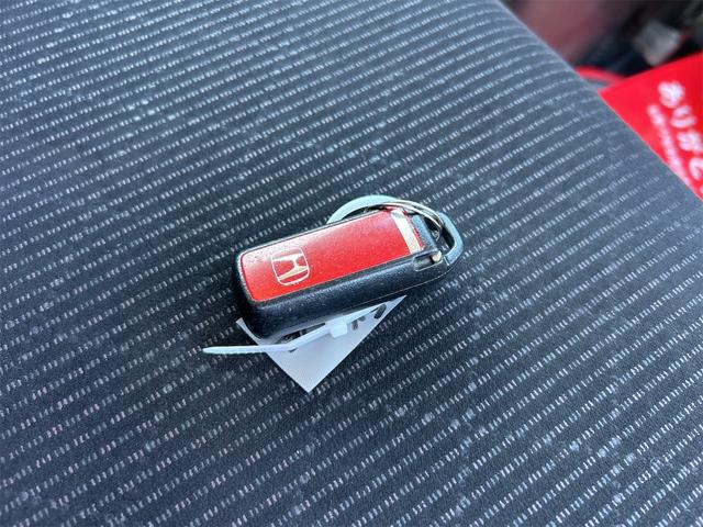 Ｎ－ＯＮＥ プレミアム　ツアラー・Ｌパッケージ　バックカメラ　ナビ　ＴＶ　オートクルーズコントロール　オートライト　ＨＩＤ　スマートキー　アイドリングストップ　電動格納ミラー　ベンチシート　ＣＶＴ　盗難防止システム　ＡＢＳ　ＥＳＣ　ＣＤ　ＤＶＤ再生（38枚目）