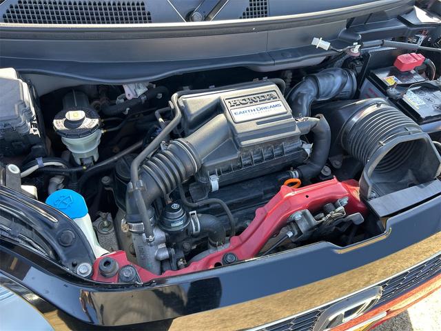 Ｎ－ＯＮＥ プレミアム　ツアラー・Ｌパッケージ　バックカメラ　ナビ　ＴＶ　オートクルーズコントロール　オートライト　ＨＩＤ　スマートキー　アイドリングストップ　電動格納ミラー　ベンチシート　ＣＶＴ　盗難防止システム　ＡＢＳ　ＥＳＣ　ＣＤ　ＤＶＤ再生（39枚目）