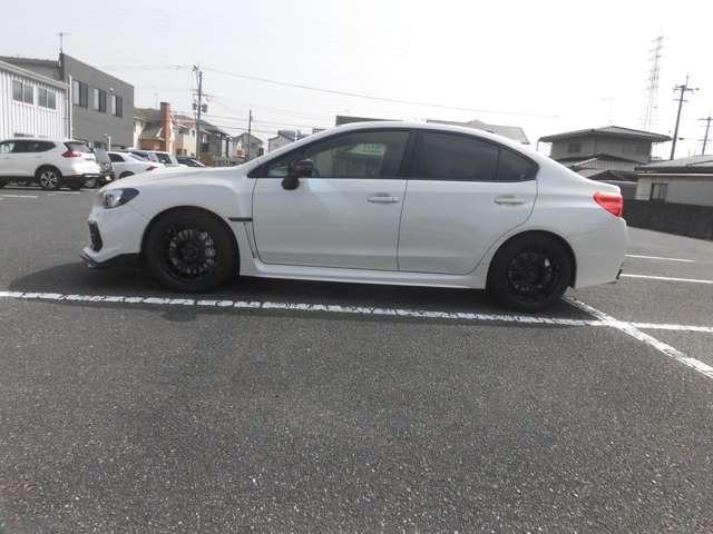 ＷＲＸ ＳＴＩ ＲＡ－Ｒ　ドライブレコーダー　バックカメラ　ＬＥＤヘッドランプ　スマートキー　ＥＴＣ　アルミホイール　ターボ　マニュアル６速　フルセグＴＶ　ミュージックプレイヤー接続可（3枚目）