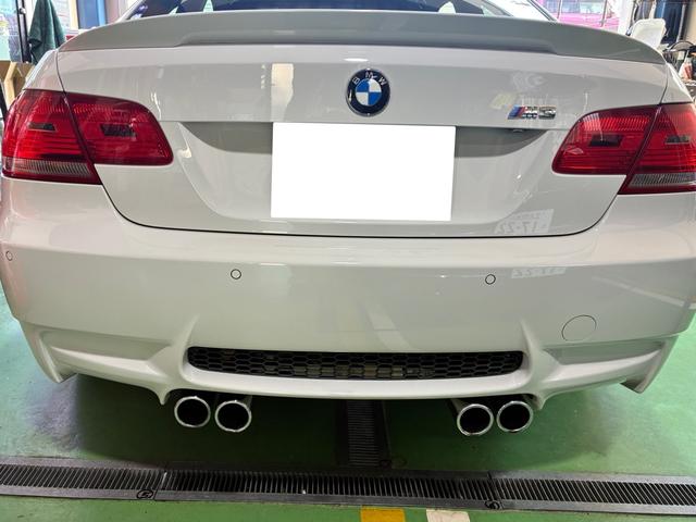 Ｍ３ Ｍ３クーペ　４０００ｃｃ・ＮＡ・６速ＭＴ・Ｖ８・カーボンルーフ・（6枚目）