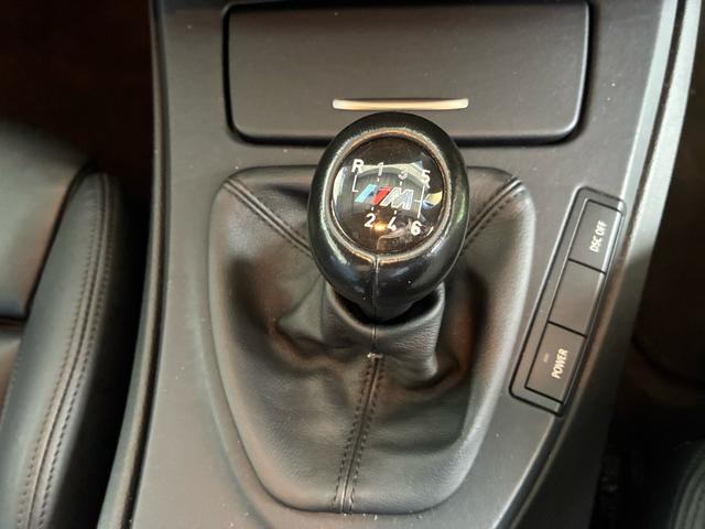 Ｍ３ Ｍ３クーペ　４０００ｃｃ・ＮＡ・６速ＭＴ・Ｖ８・カーボンルーフ・（17枚目）