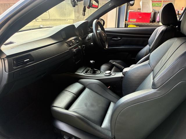 Ｍ３ Ｍ３クーペ　４０００ｃｃ・ＮＡ・６速ＭＴ・Ｖ８・カーボンルーフ・（19枚目）