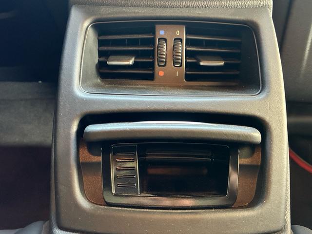 Ｍ３ Ｍ３クーペ　４０００ｃｃ・ＮＡ・６速ＭＴ・Ｖ８・カーボンルーフ・（22枚目）