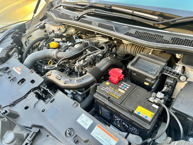 キャプチャー インテンス　レザー　（ヒーター付き黒革シート）（5枚目）