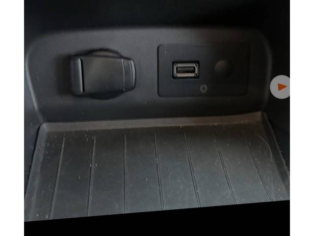 キャプチャー インテンス　レザー　（ヒーター付き黒革シート）（8枚目）