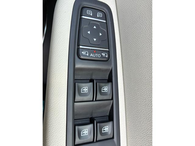 キャプチャー インテンス　レザー　（ヒーター付き黒革シート）（10枚目）