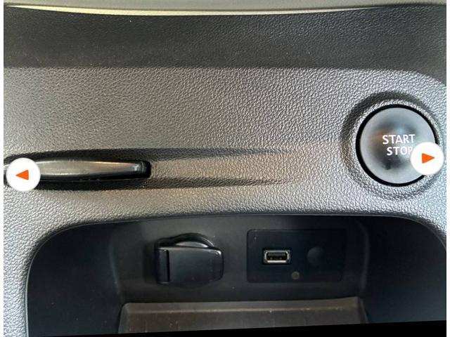 キャプチャー インテンス　レザー　（ヒーター付き黒革シート）（25枚目）