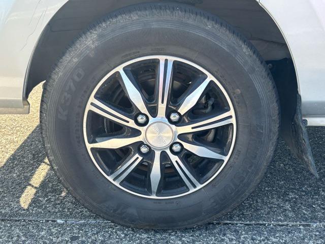 キャリイトラック KC オートマ ナビテレビ 社外アルミホイール 三方開 エアコン パワステ パワーウインド 運転席助手席エアバック(17枚目)