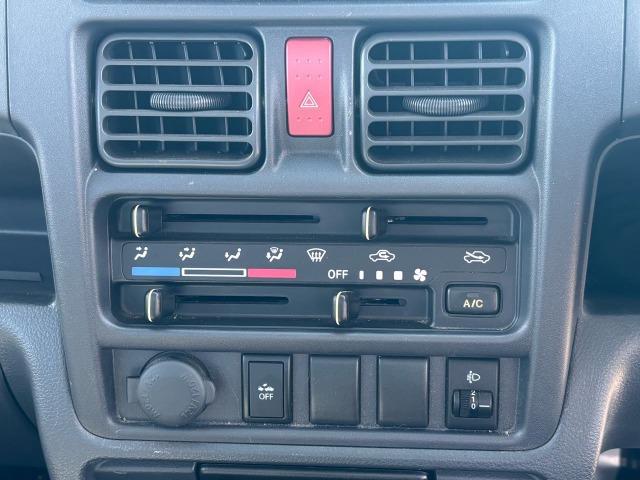 キャリイトラック KC オートマ ナビテレビ 社外アルミホイール 三方開 エアコン パワステ パワーウインド 運転席助手席エアバック(31枚目)