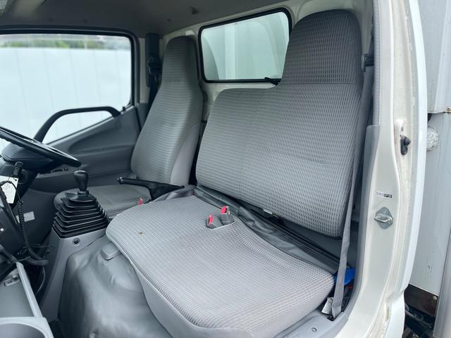 トヨエース 　移動販売車　冷蔵庫　冷凍庫　３人乗り　移動販売車　冷蔵庫　冷凍庫（8枚目）