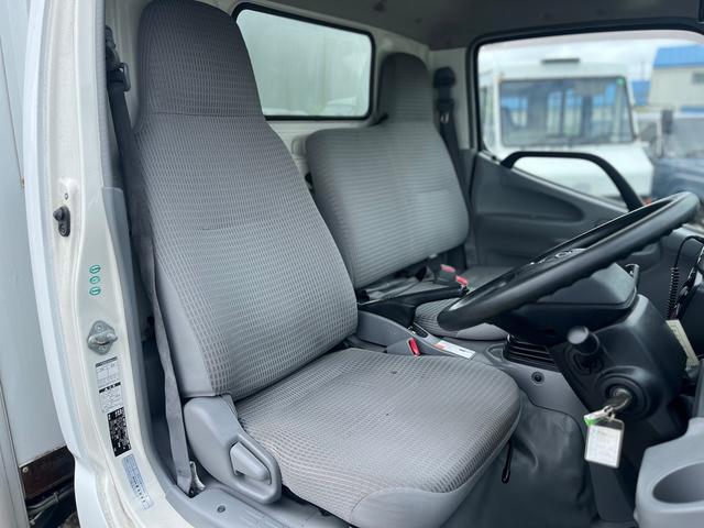 トヨエース 　移動販売車　冷蔵庫　冷凍庫　３人乗り　移動販売車　冷蔵庫　冷凍庫（9枚目）